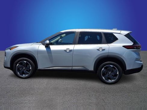 Used 2025 Nissan Rogue SV AWD/4WD image 7