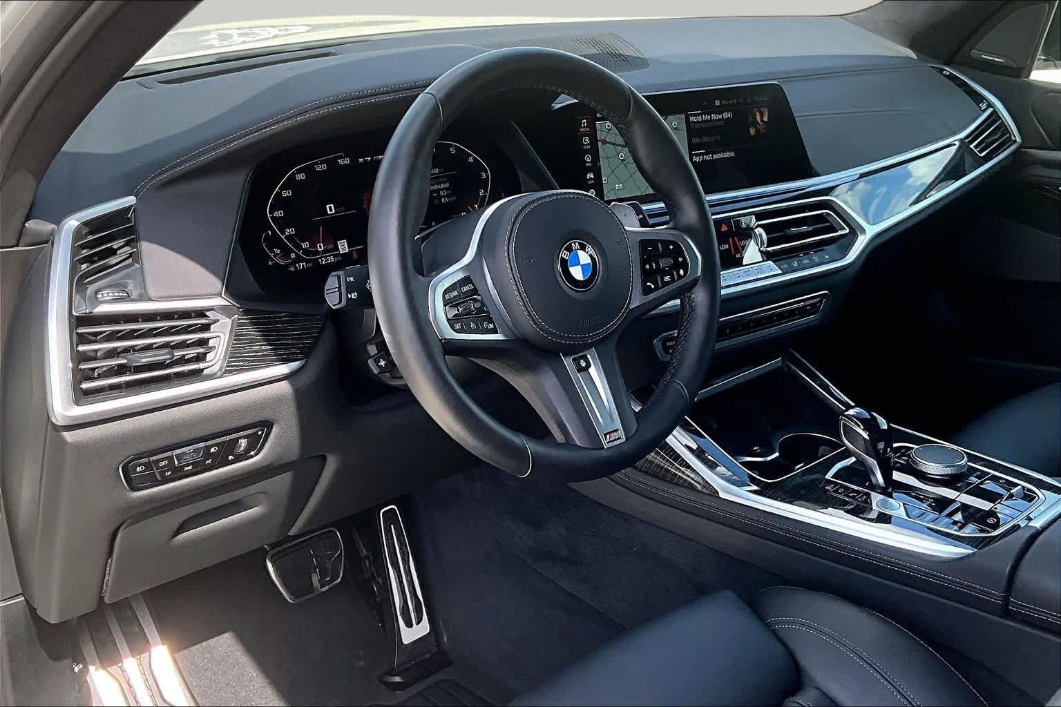 Used 2022 BMW X7 M50i w/ Cold Weather Package AWD/4WD image 16