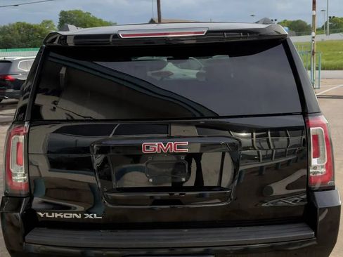 Used 2015 GMC Yukon XL SLT image 4