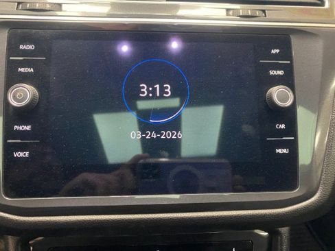 Used 2023 Volkswagen Tiguan SE w/ Panoramic Sunroof Package image 35
