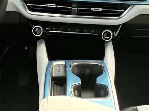 New 2026 Chevrolet Equinox EV LT image 20