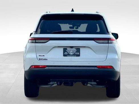 New 2026 Jeep Grand Cherokee Altitude AWD/4WD image 6