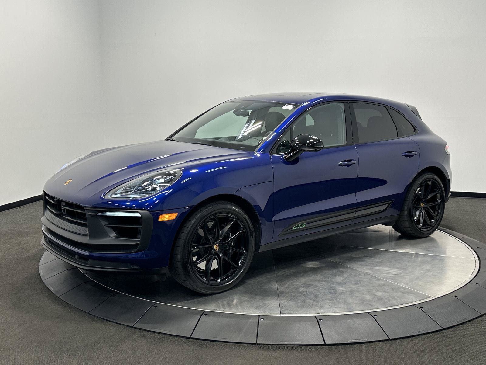 Used 2023 Porsche Macan GTS AWD/4WD image 1