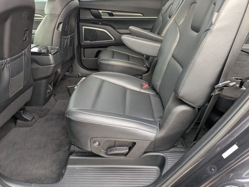 Used 2025 Kia Telluride S AWD/4WD image 29