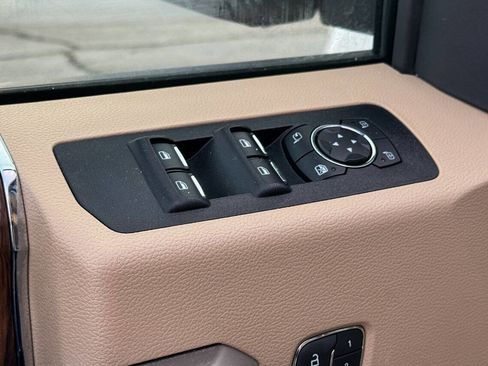 Used 2019 Ford F150 Lariat w/ Equipment Group 502A Luxury image 28