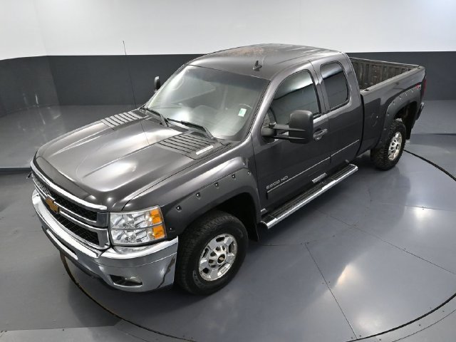 Used 2011 Chevrolet Silverado 2500 LT w/ Interior Plus Package AWD/4WD image 46