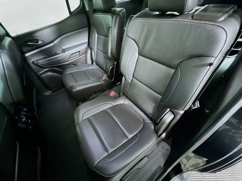 Used 2023 GMC Acadia SLT w/ Technology Package image 25