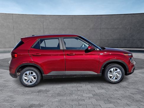 New 2026 Hyundai Venue SE image 8