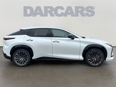 Used 2023 Lexus RZ 450e Premium w/ Accessory Package (2T) image 8