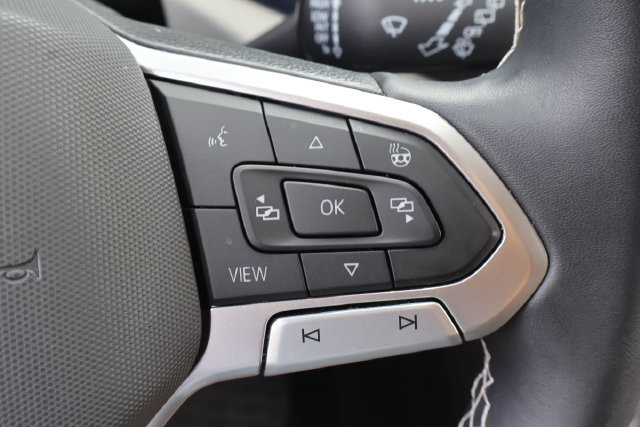 Certified 2023 Volkswagen Taos SE FWD image 22