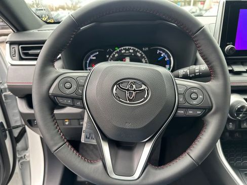 New 2025 Toyota RAV4 SE image 28