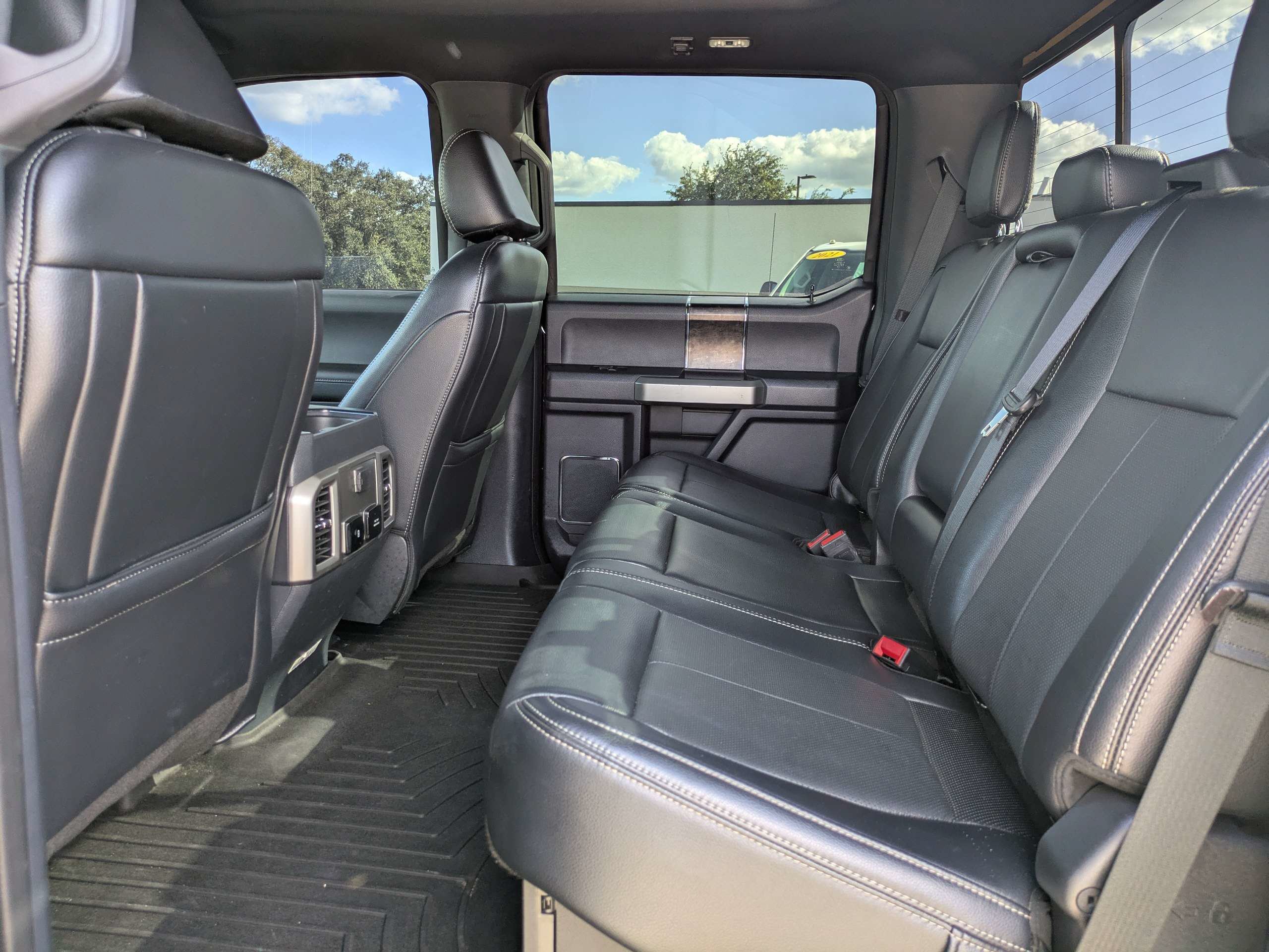 Used 2022 Ford F450 Lariat w/ Lariat Ultimate Package AWD/4WD image 13