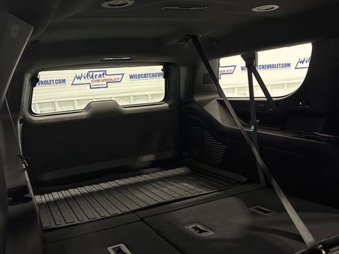 Used 2021 Chevrolet Suburban Z71 w/ Z71 Off-Road Package image 38