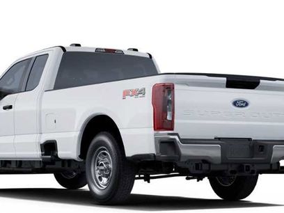 New 2025 Ford F250 XL w/ FX4 Off-Road Package