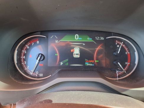 Used 2025 Toyota RAV4 XLE FWD image 18