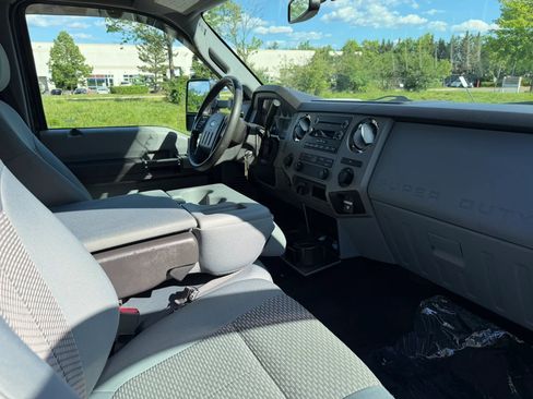 Used 2012 Ford F250 XLT w/ XLT Premium Pkg AWD/4WD image 27