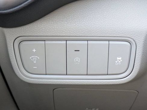 Used 2020 Kia Soul LX FWD image 23