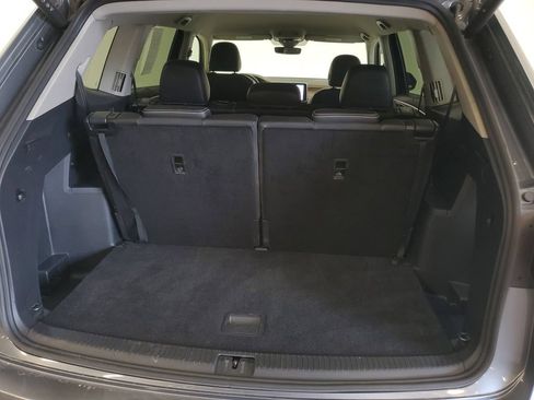 Used 2025 Volkswagen Atlas SE AWD/4WD image 23