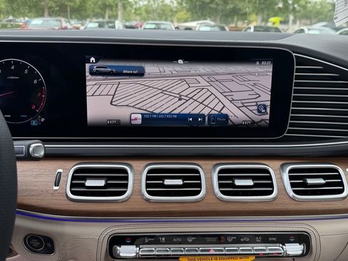 New 2026 Mercedes-Benz GLS 580 4MATIC image 28