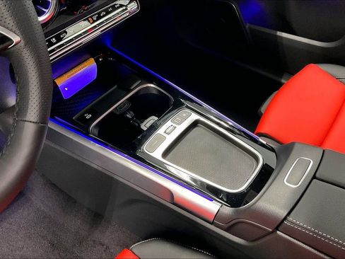 New 2026 Mercedes-Benz GLB 35 AMG 4MATIC image 7