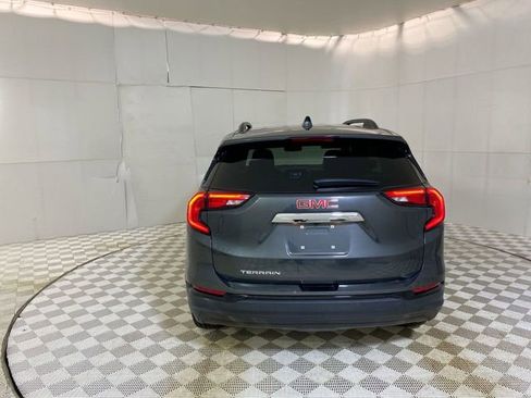 Used 2021 GMC Terrain SLE w/ Driver Convenience Package image 18