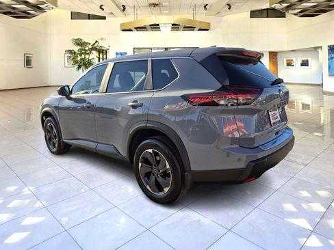 Certified 2026 Nissan Rogue SV image 7