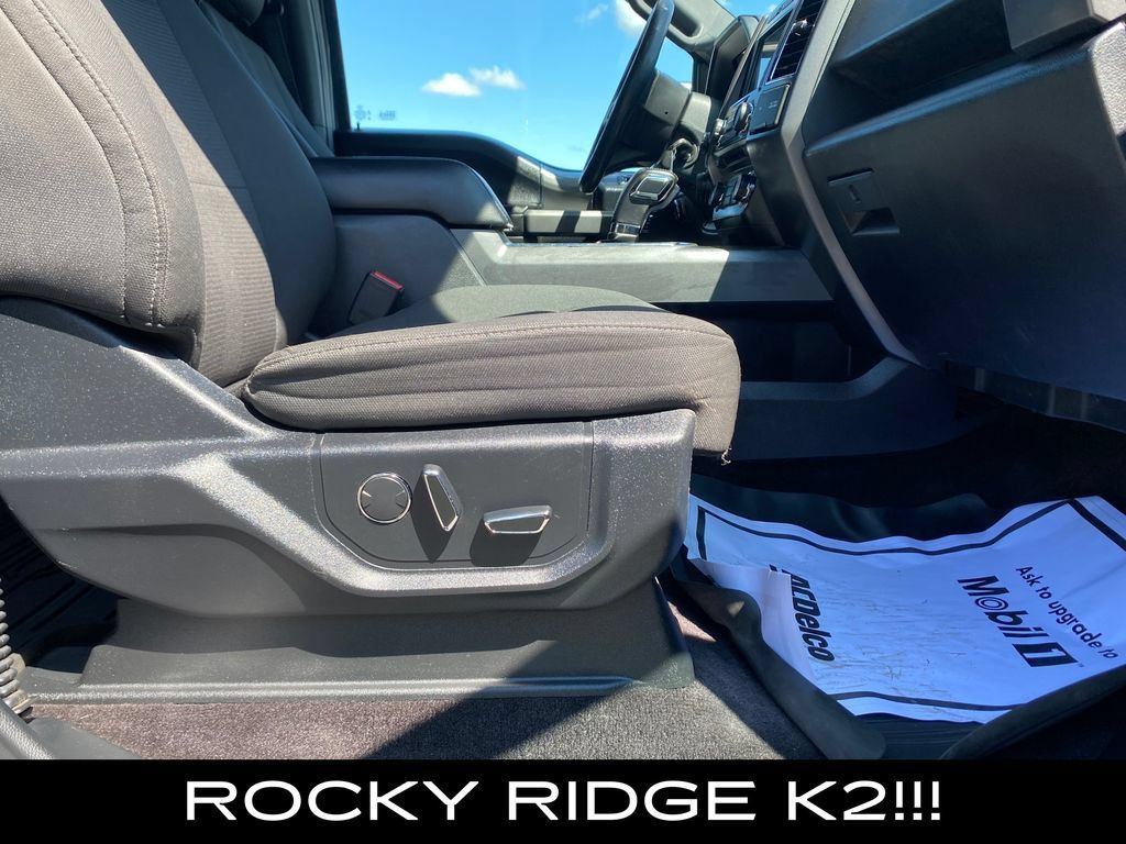 Used 2016 Ford F150 XLT w/ Equipment Group 302A Luxury AWD/4WD image 11