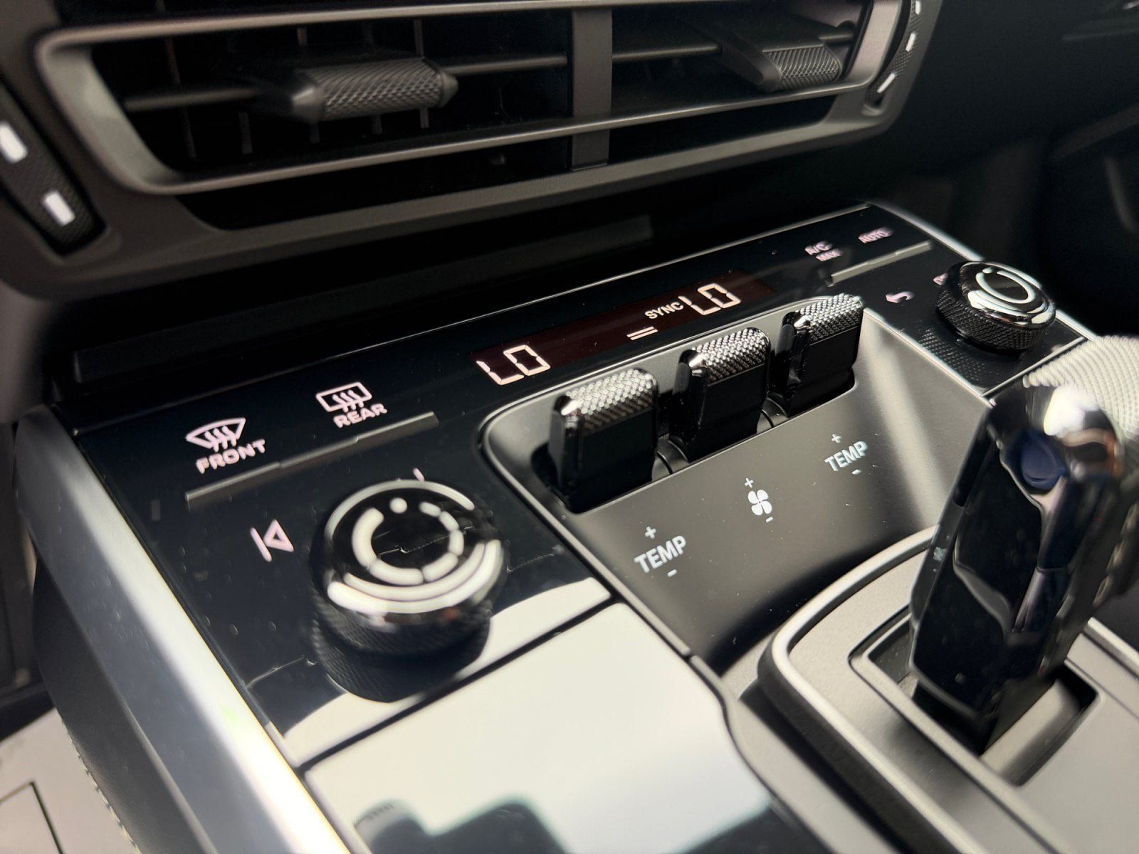 Certified 2022 Porsche 911 Turbo AWD/4WD image 19