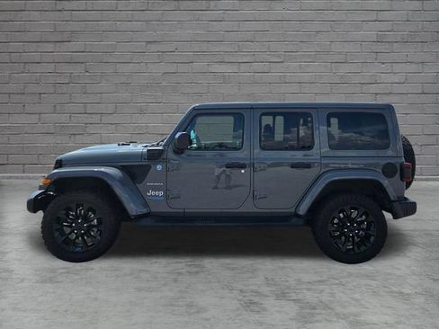 Used 2022 Jeep Wrangler Unlimited Sahara w/ Cold Weather Group AWD/4WD image 2