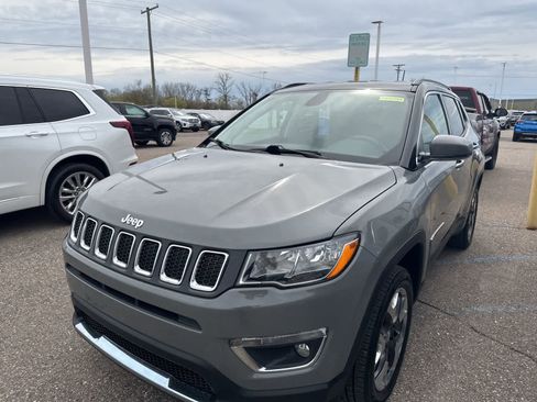 Used 2019 Jeep Compass Limited AWD/4WD image 26