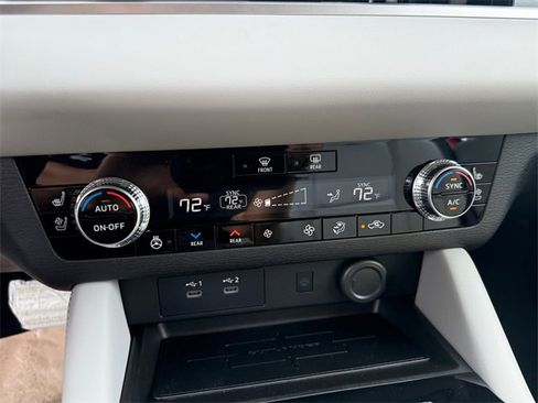 New 2025 Mitsubishi Outlander SEL image 21