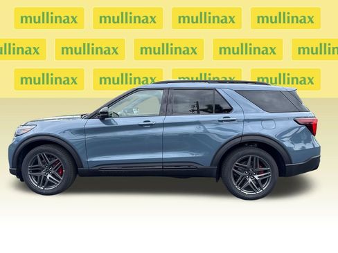 New 2026 Ford Explorer ST RWD image 2