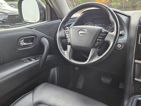 Used 2023 Nissan Armada SV image 9