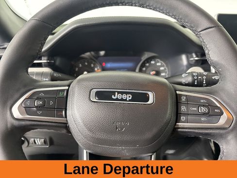Used 2024 Jeep Compass Limited AWD/4WD image 11