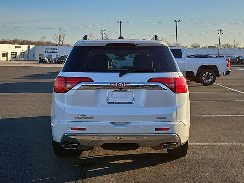 Used 2017 GMC Acadia Denali w/ Technology Package image 5