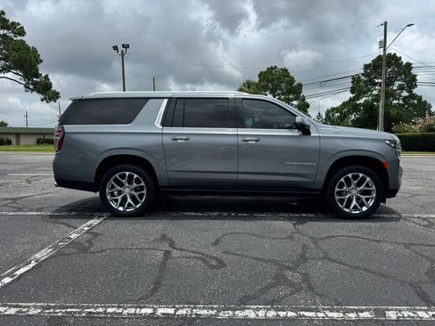 Used 2021 Chevrolet Suburban High Country AWD/4WD image 5