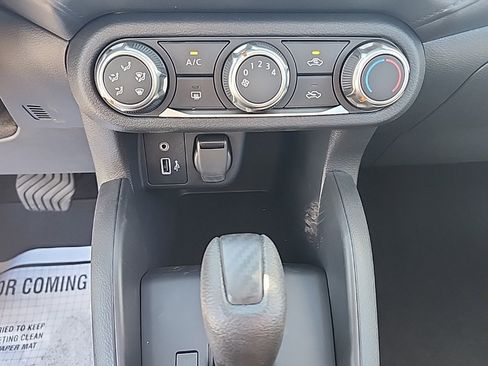 Used 2025 Nissan Versa S w/ S Plus Package image 25