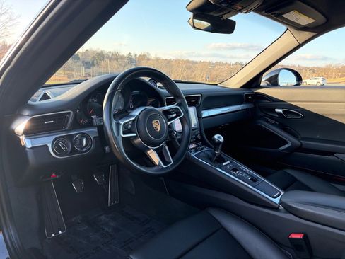 Used 2017 Porsche 911 Carrera S image 12