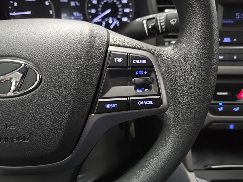 Used 2018 Hyundai Elantra SE FWD image 20