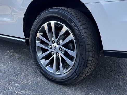Used 2018 Ford Expedition Limited w/ Equipment Group 301A image 23