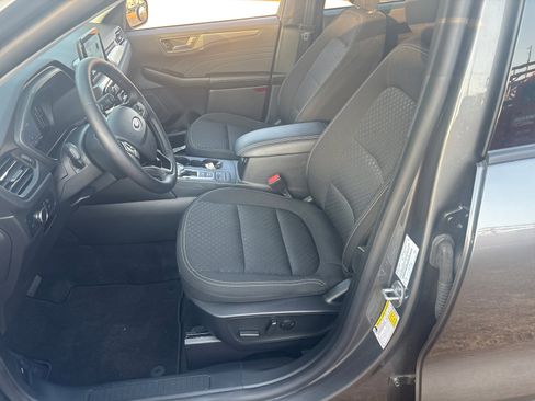 Used 2024 Ford Escape Active w/ Cold Weather Package image 10