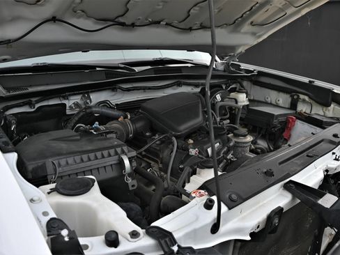 Used 2020 Toyota Tacoma SR5 RWD image 17