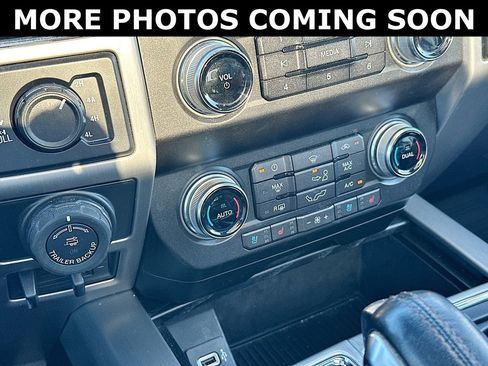 Used 2019 Ford F150 Platinum w/ Equipment Group 701A Luxury image 14