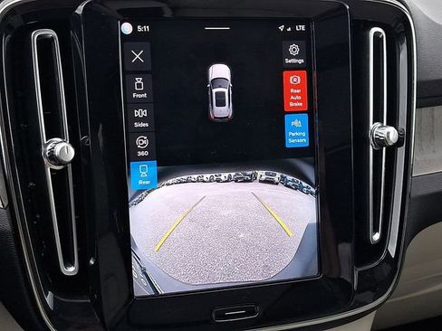Used 2023 Volvo XC40 B5 Plus w/ Climate Package AWD/4WD image 19