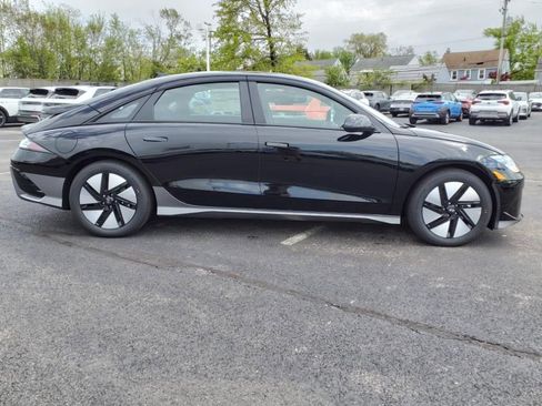 New 2025 Hyundai Ioniq 6 SE AWD/4WD image 11