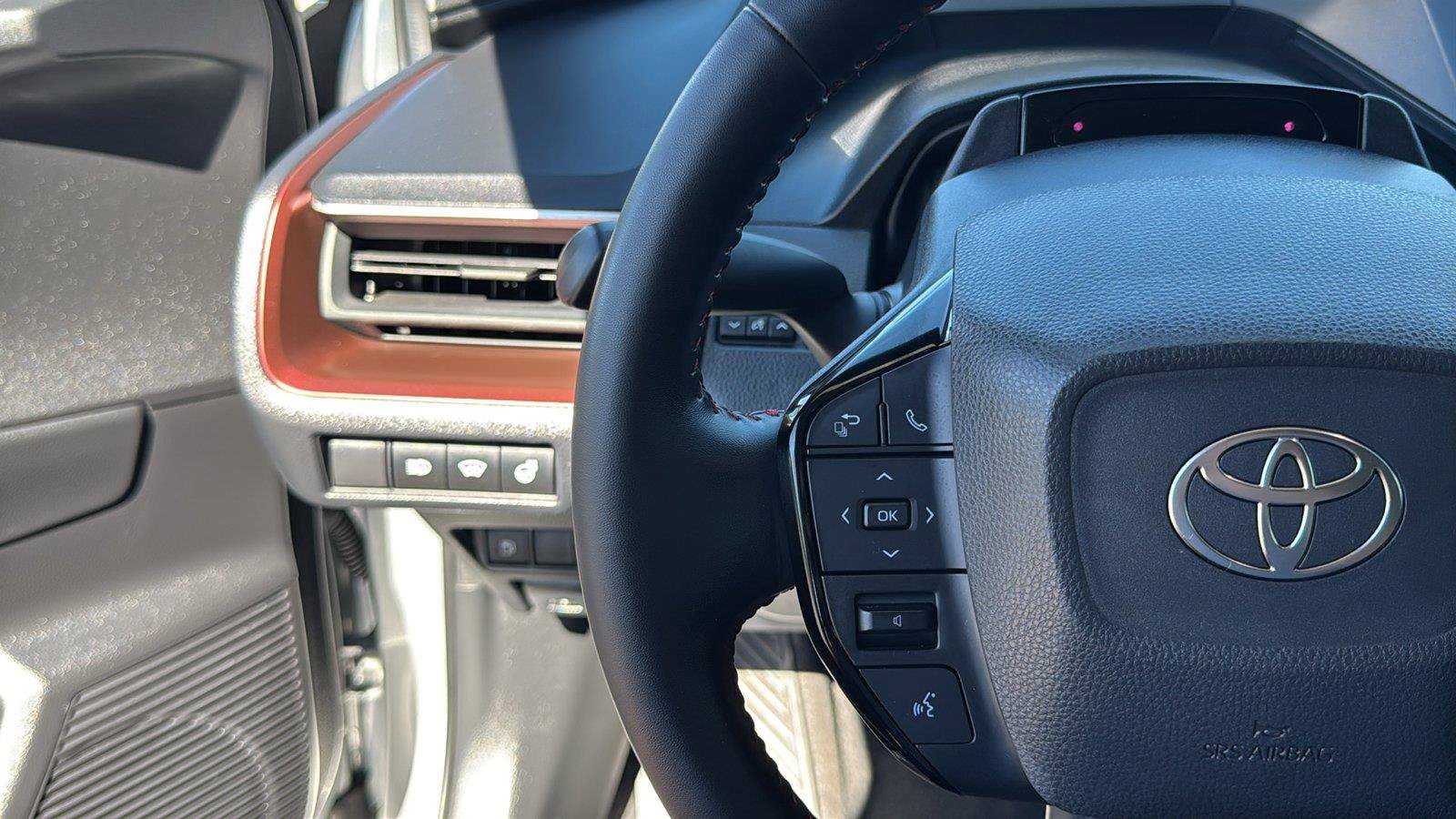 Certified 2026 Toyota Prius Plug-In Hybrid FWD image 18