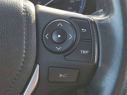 Used 2018 Toyota RAV4 XLE image 25