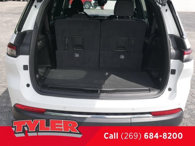 Certified 2024 Jeep Grand Cherokee L Laredo w/ Luxury Tech Group I AWD/4WD image 17