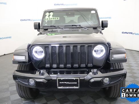 Used 2022 Jeep Wrangler Unlimited Sahara image 14