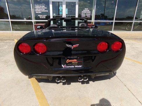 Used 2006 Chevrolet Corvette Convertible w/ Preferred Equipment Group RWD image 7